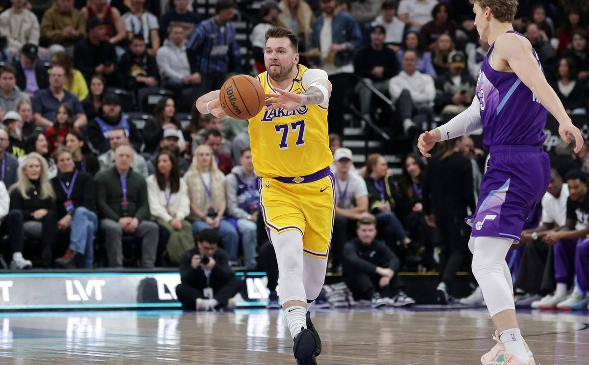 爵士遭遇惨败,戈贝尔双双被罚下场的简单介绍 爵士遭遇惨败,戈贝尔双双被罚下场的简单介绍