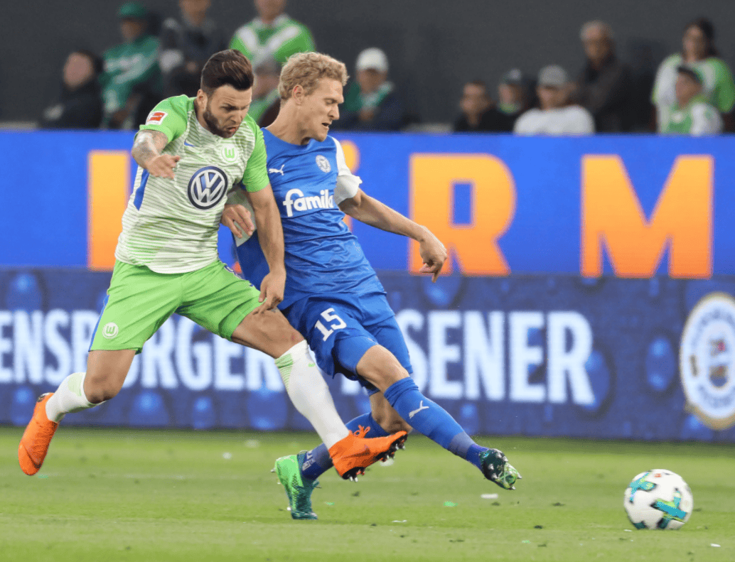 包含法兰克福迎战沙尔克,双方拼尽全力的词条 包含法兰克福迎战沙尔克,双方拼尽全力的词条