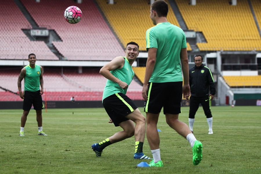 九游体育平台-关于广州恒大队员积极备战下一场比赛，全力以赴的信息