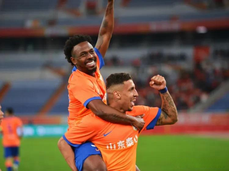 九游APP-关于主力球员伤情公布，球队备战出现困境的信息