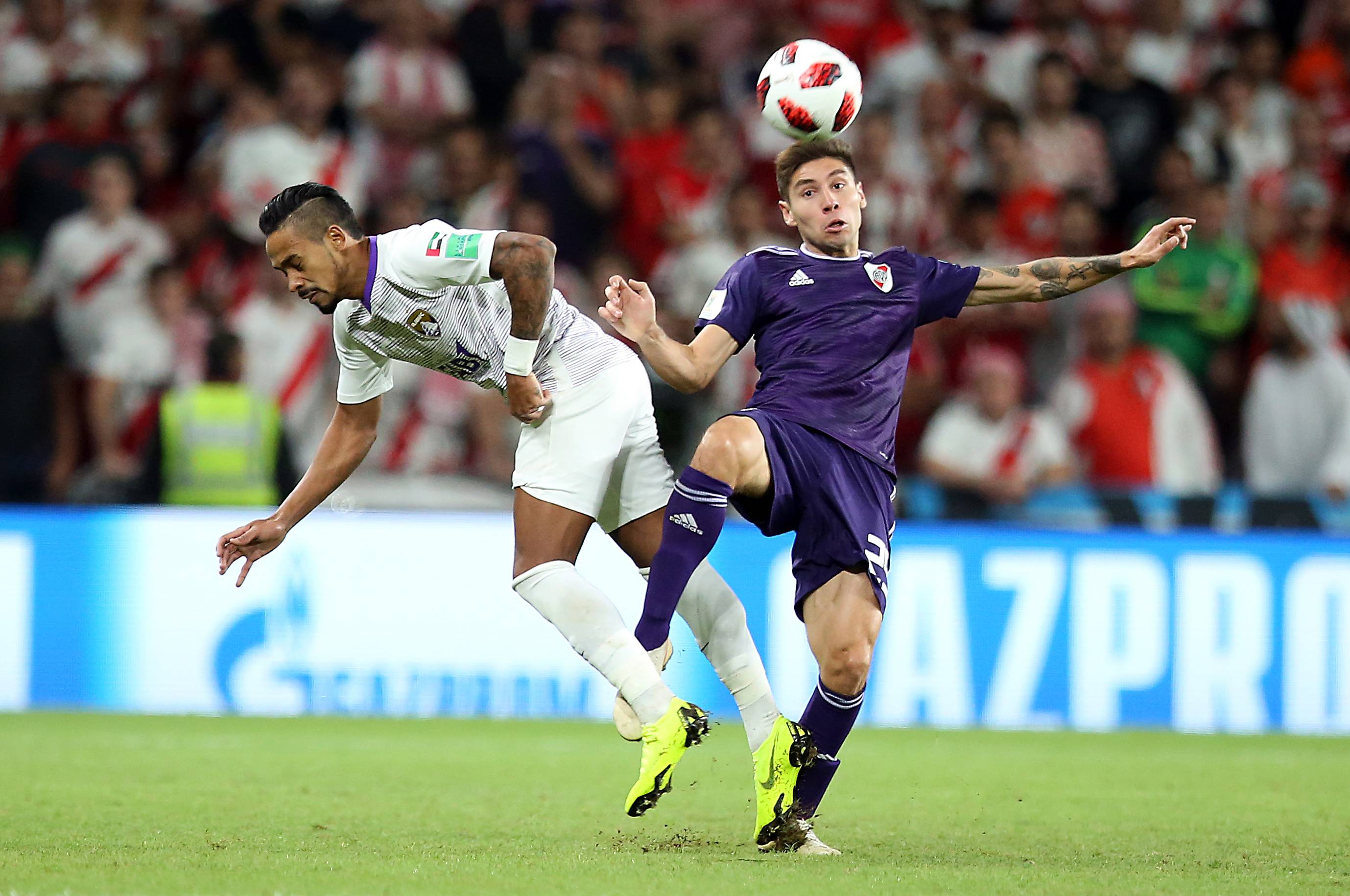 九游娱乐-高水准足球对决，女选手勇夺胜利