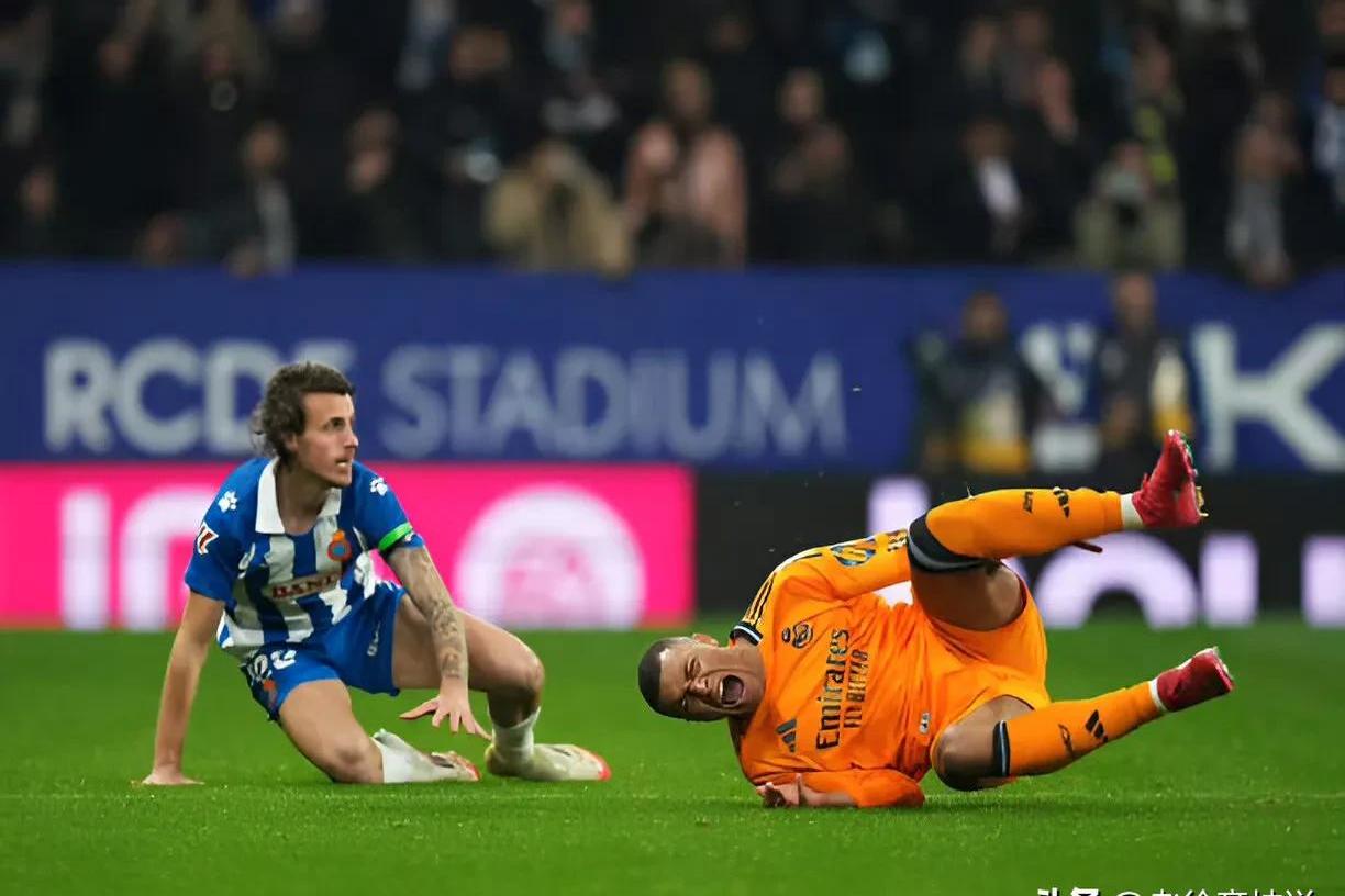 西班牙防守球员身体不适,无缘下一场比赛的简单介绍 西班牙防守球员身体不适,无缘下一场比赛的简单介绍