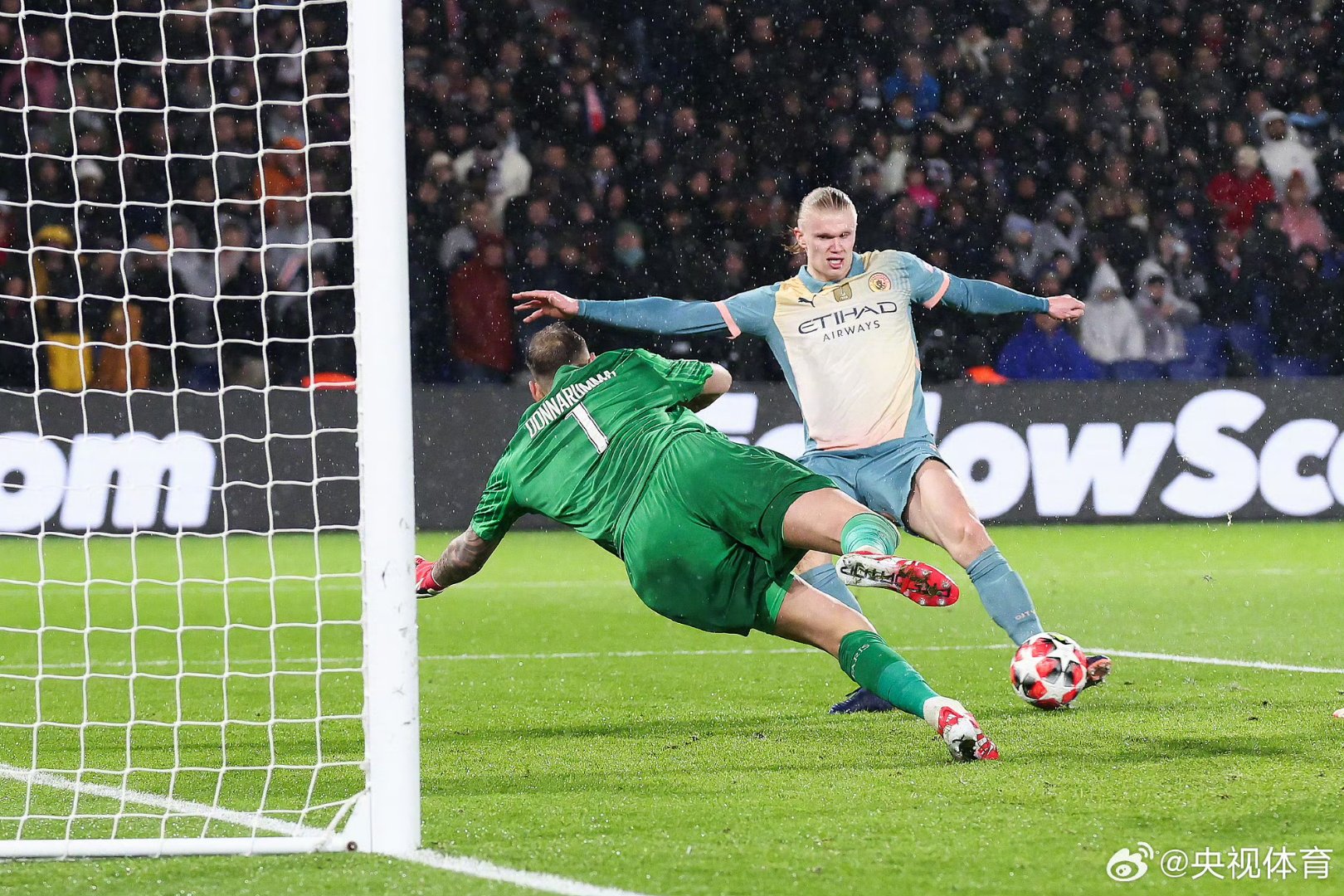 九游娱乐-包含曼城交出出色表现，再度获胜，欧冠战局再现震撼的词条