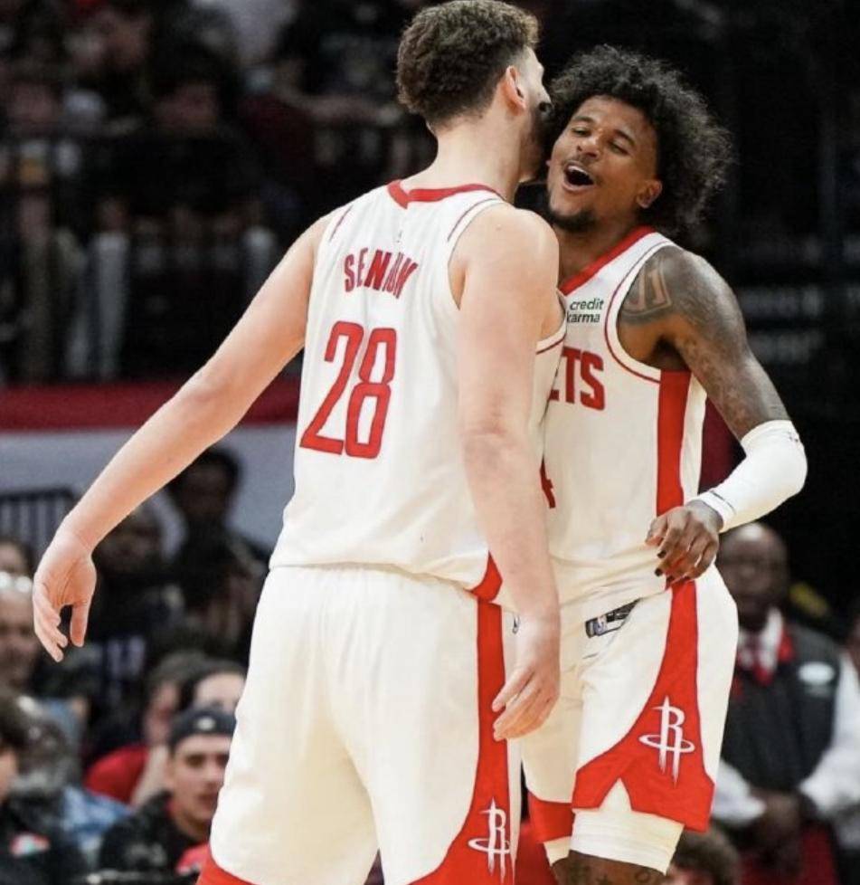 包含火箭灰熊大战——保罗成功策应球队全力进攻进补强的词条 包含火箭灰熊大战——保罗成功策应球队全力进攻进补强的词条