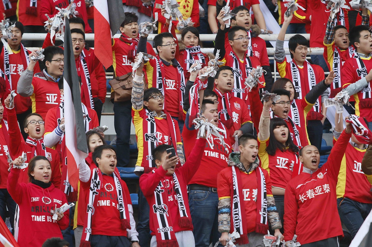 九游官网-包含战意十足：拜仁慕尼黑世俱杯热身赛回顾的词条