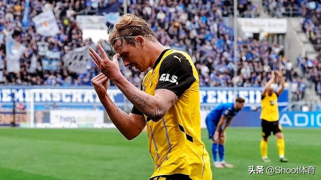 门兴主场战平科隆，保持不败状态