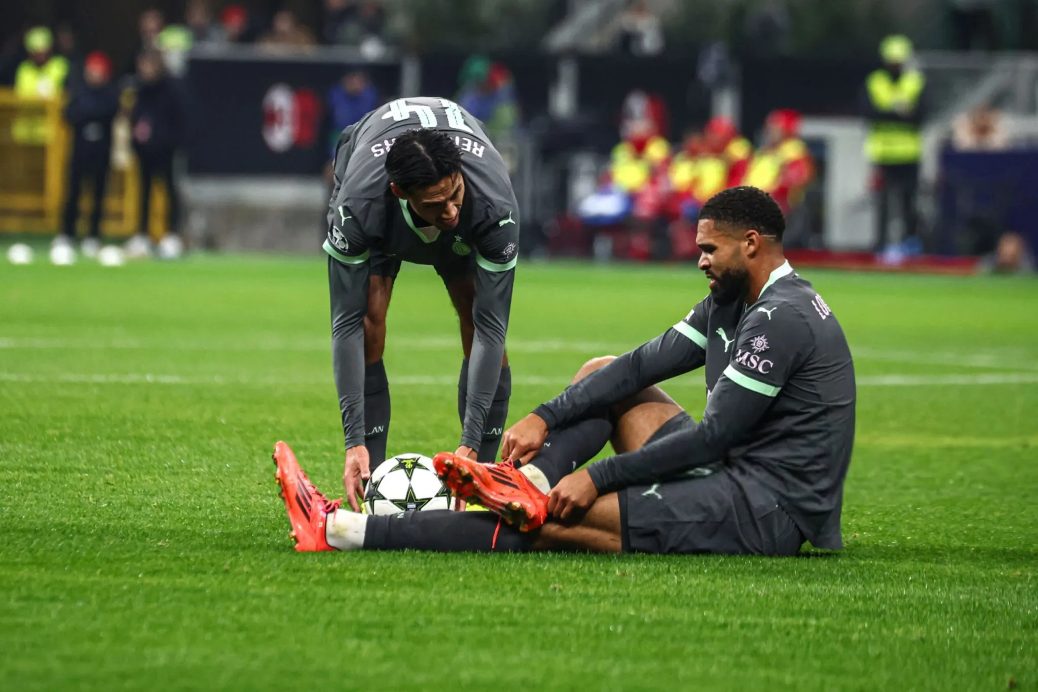 九游娱乐app下载-球队心情低落，主力球员受伤离场，挑战重重的简单介绍