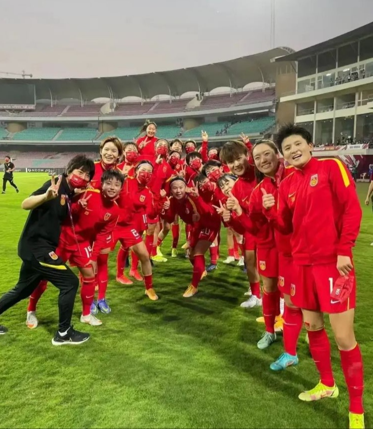 九游app下载-包含国内足球赛事场上球员展现出强大战斗力和技巧的词条