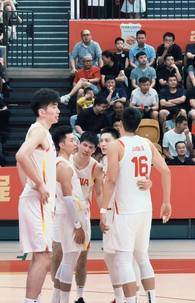 湖北男篮勇夺胜利,实力不容小觑 湖北男篮勇夺胜利,实力不容小觑