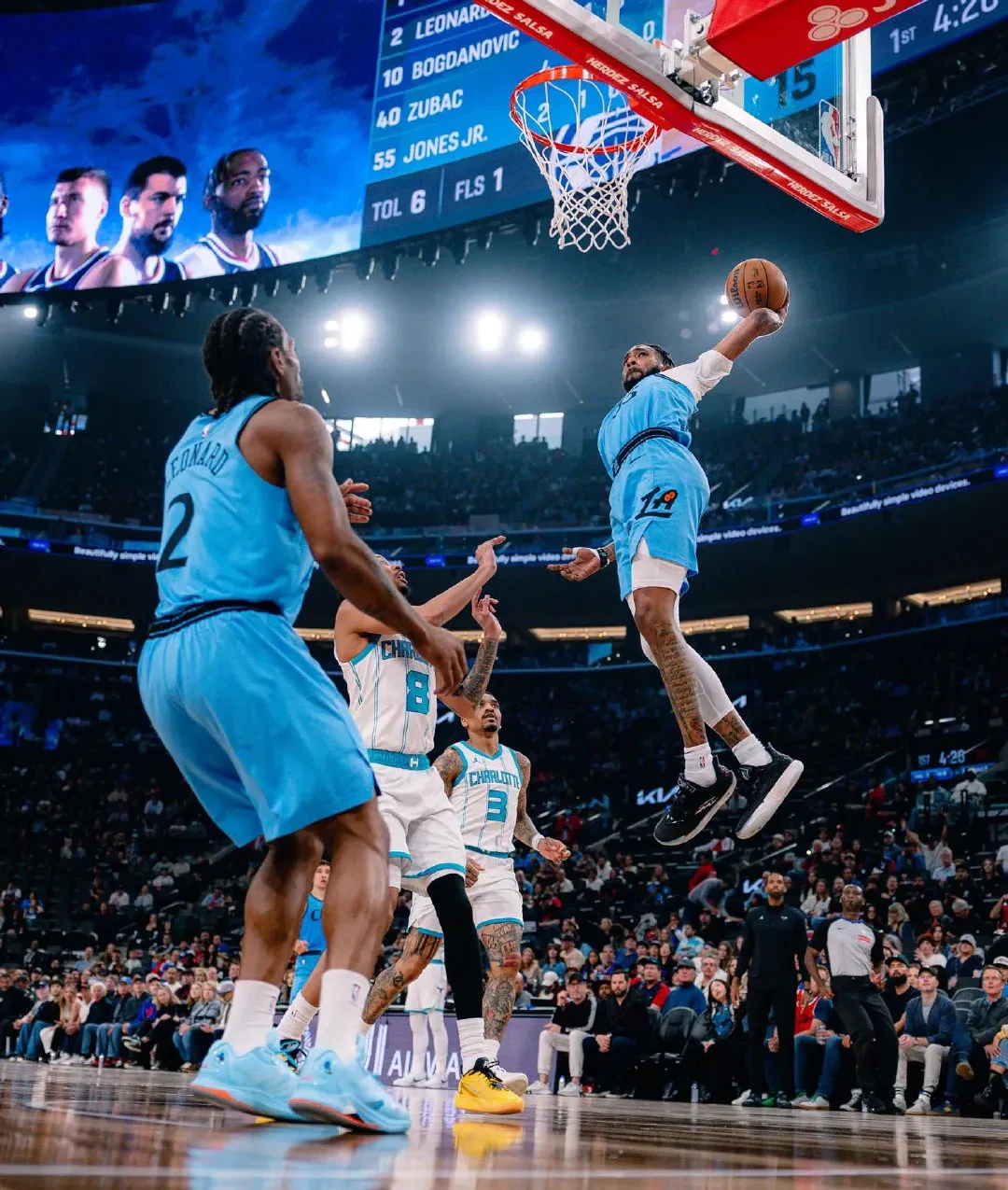 快船客场战胜太阳保持不败 快船客场战胜太阳保持不败