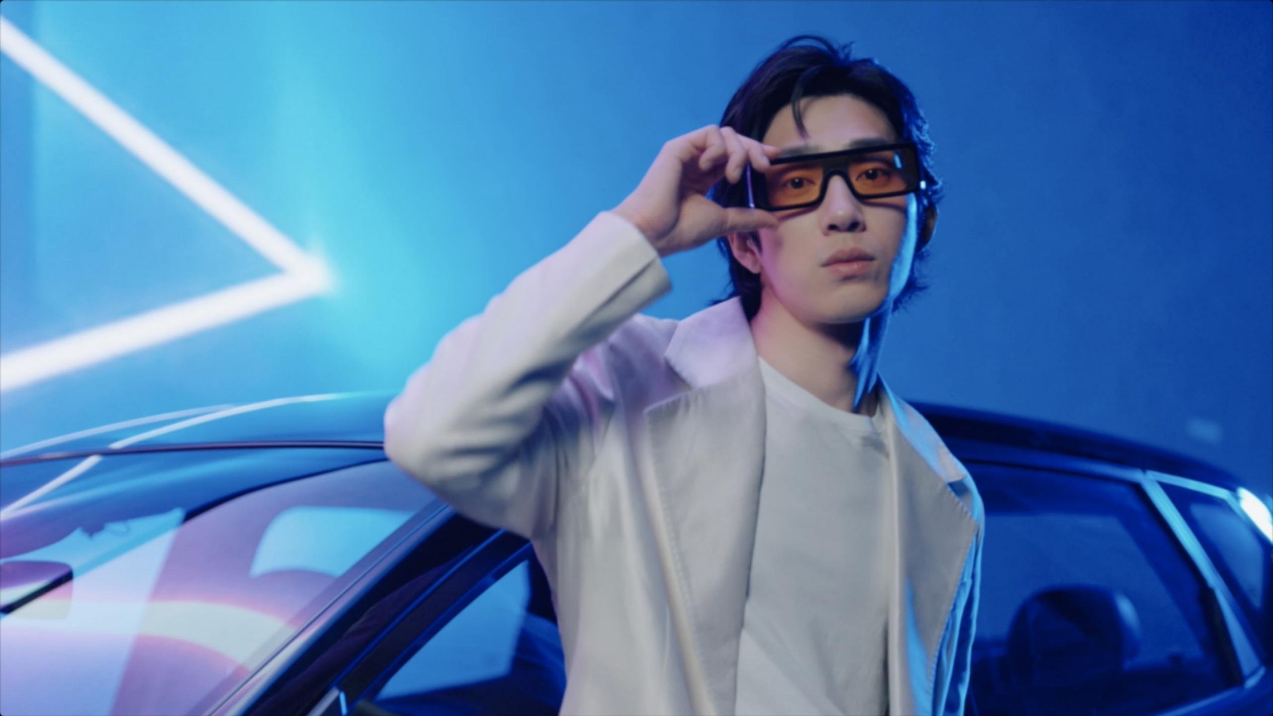 欧冠舞台上的国脚级对话，当黄色潜水艇遭遇高卢雄鸡，斯通斯于焦点战淬炼成金